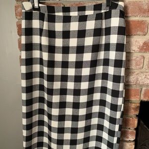 Buffalo plaid high waisted skirt 🖤🖤🖤